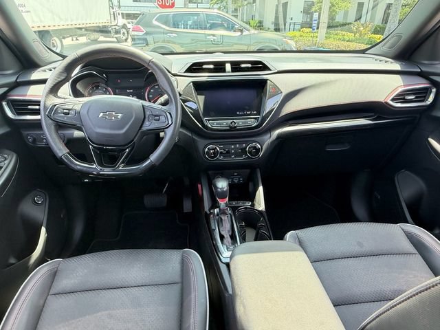 Used 2021 Chevrolet TrailBlazer RS w/ Sun and Liftgate Package FWD image 13