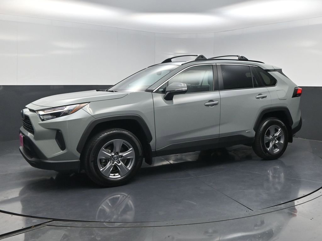 Used 2023 Toyota RAV4 XLE w/ Convenience Package image 3