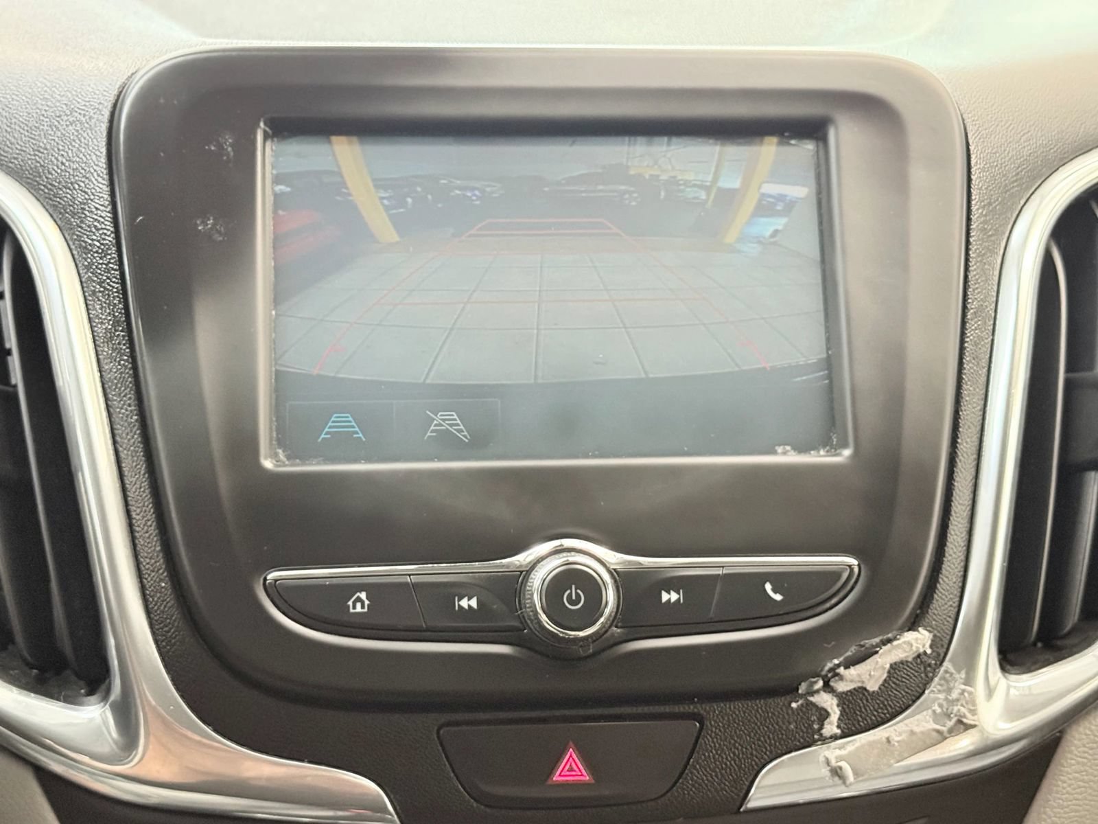 Used 2018 Chevrolet Equinox LS AWD/4WD image 33