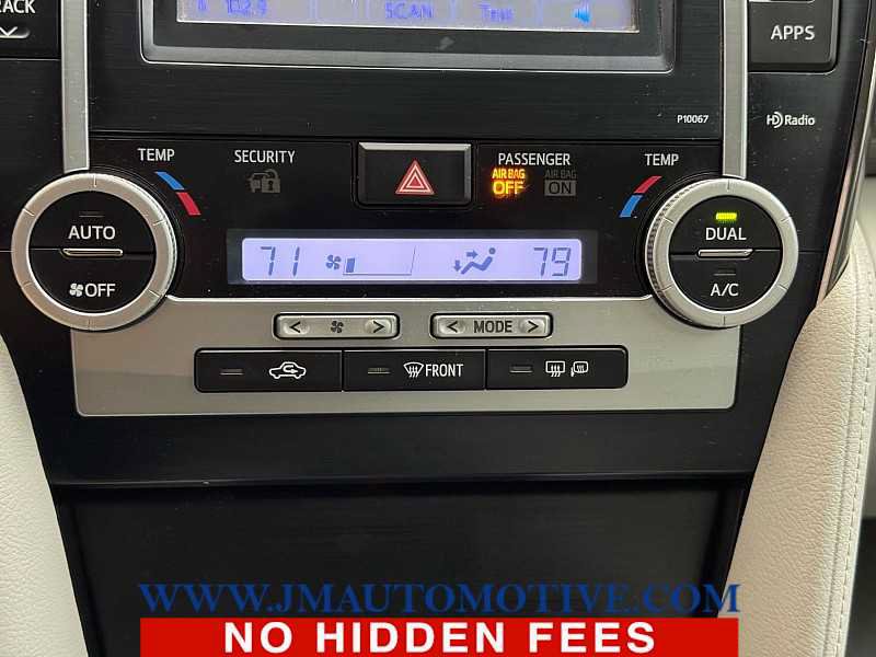 Used 2013 Toyota Camry XLE w/ Convenience Pkg FWD image 38