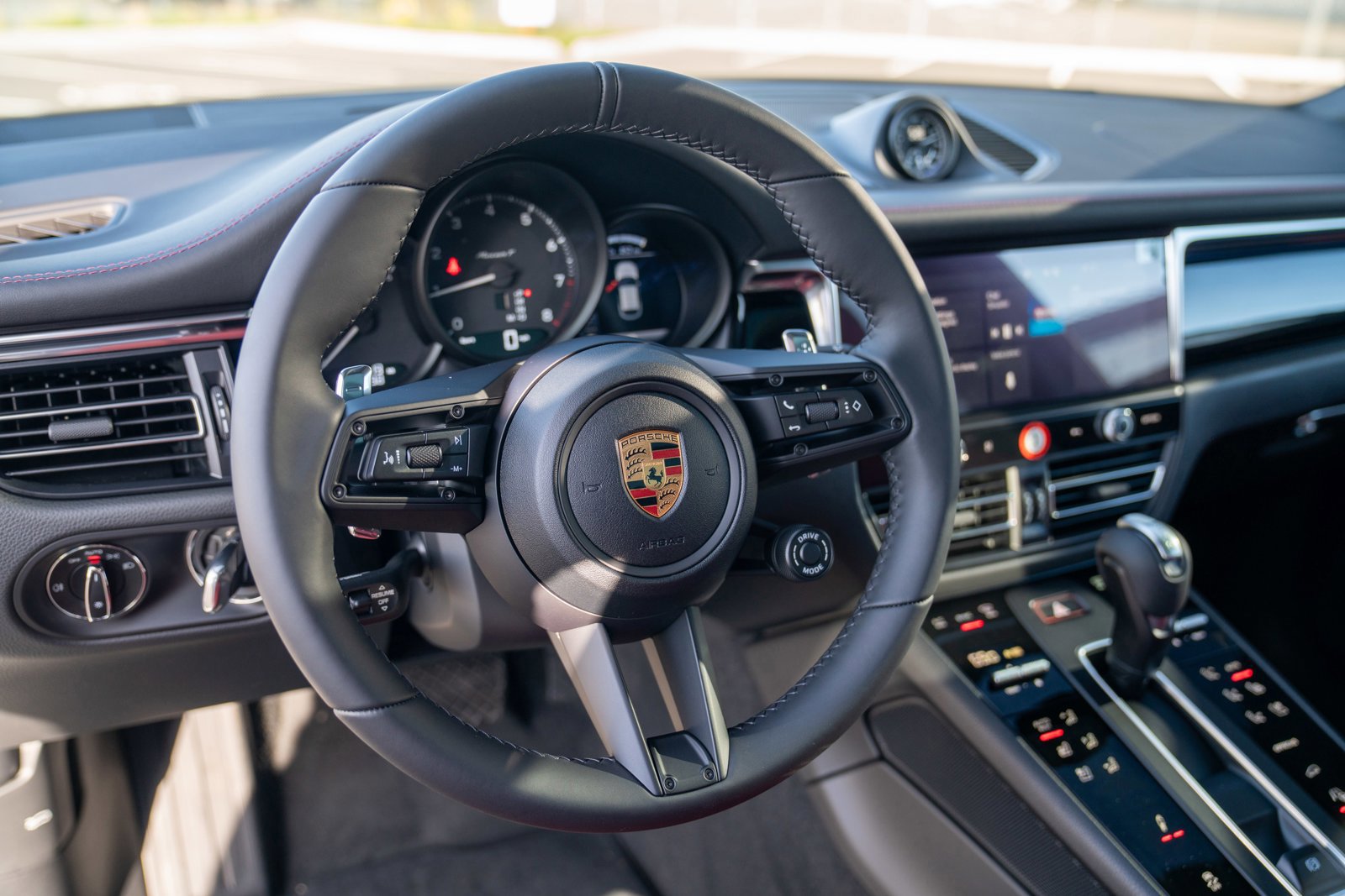 New 2026 Porsche Macan Turbo AWD/4WD image 14