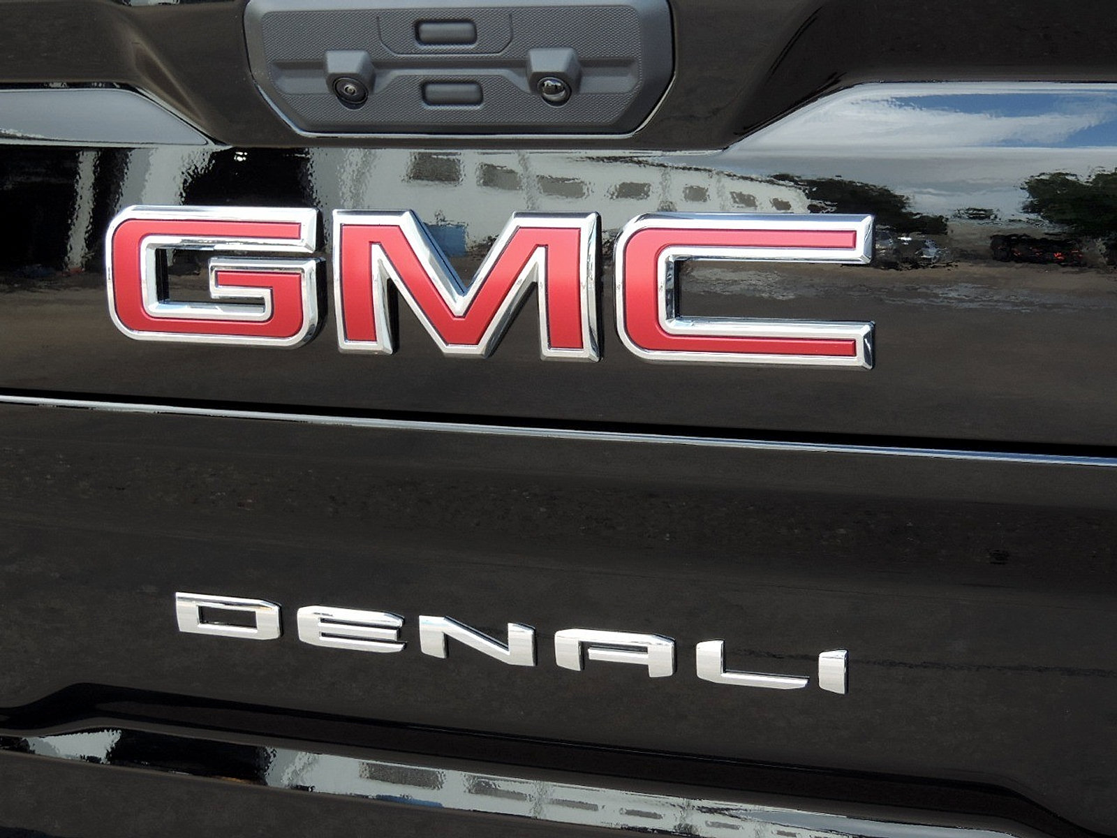 New 2026 GMC Sierra 3500 Denali w/ Denali Reserve Package AWD/4WD image 16