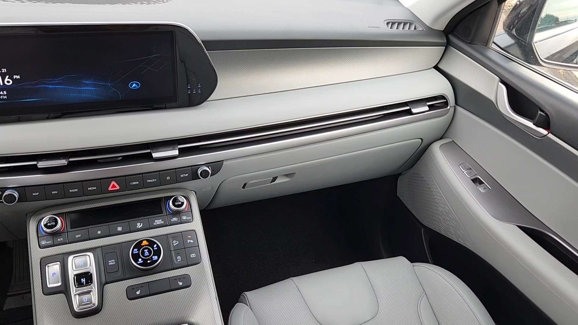 Certified 2025 Hyundai Palisade SEL AWD/4WD image 6