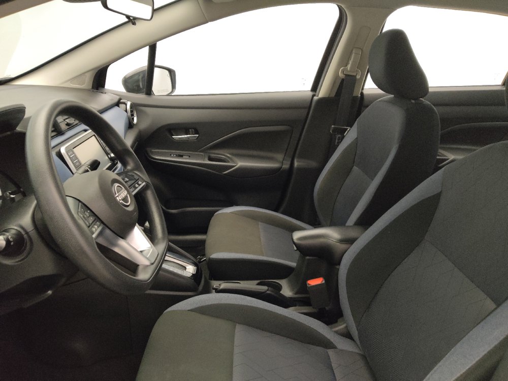 Used 2025 Nissan Versa SV FWD image 17