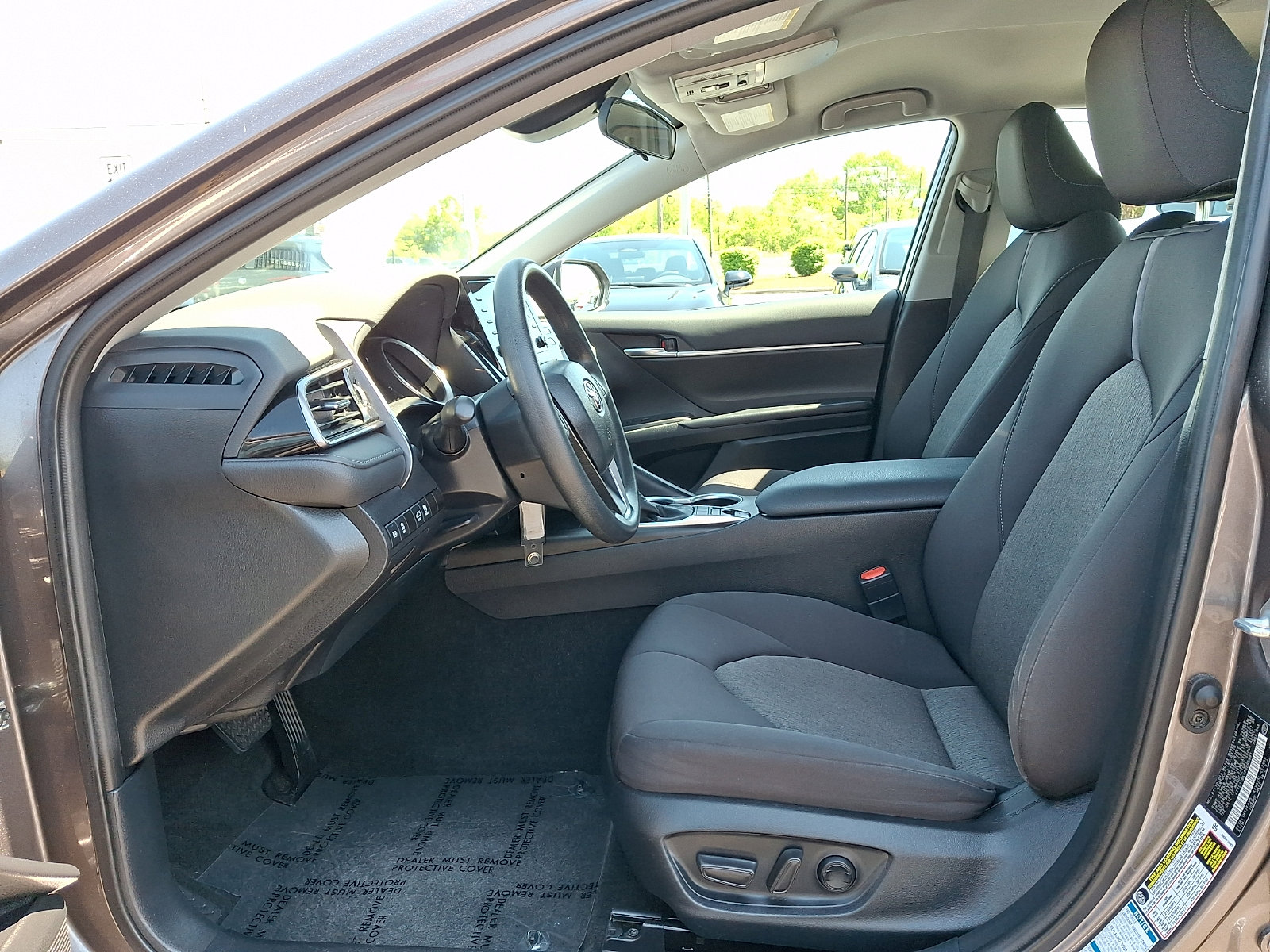 Used 2023 Toyota Camry LE AWD/4WD image 13