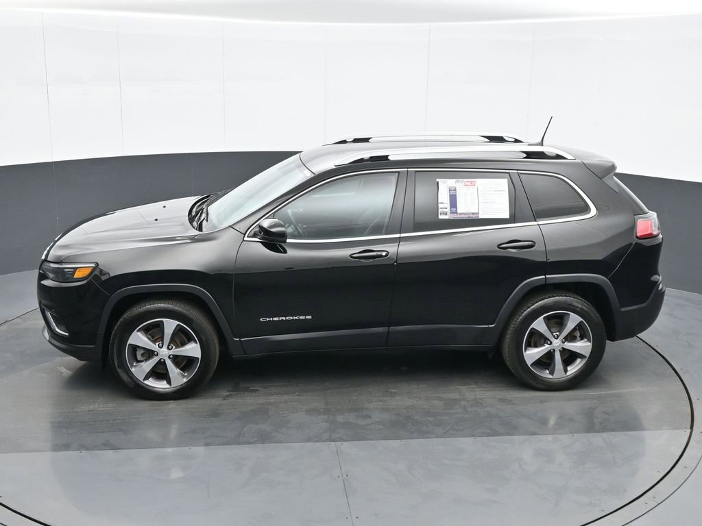 Used 2020 Jeep Cherokee Limited image 18