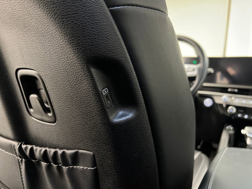 Used 2025 Kia Telluride S image 24