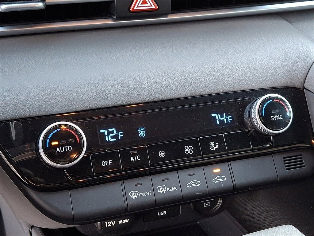 Used 2023 Hyundai Elantra SEL w/ Cargo Package image 16