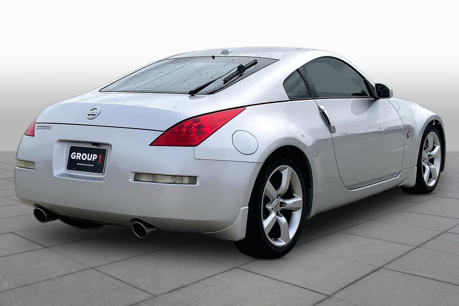 Used 2008 Nissan 350Z Touring w/ Cargo Convenience Pkg RWD image 10