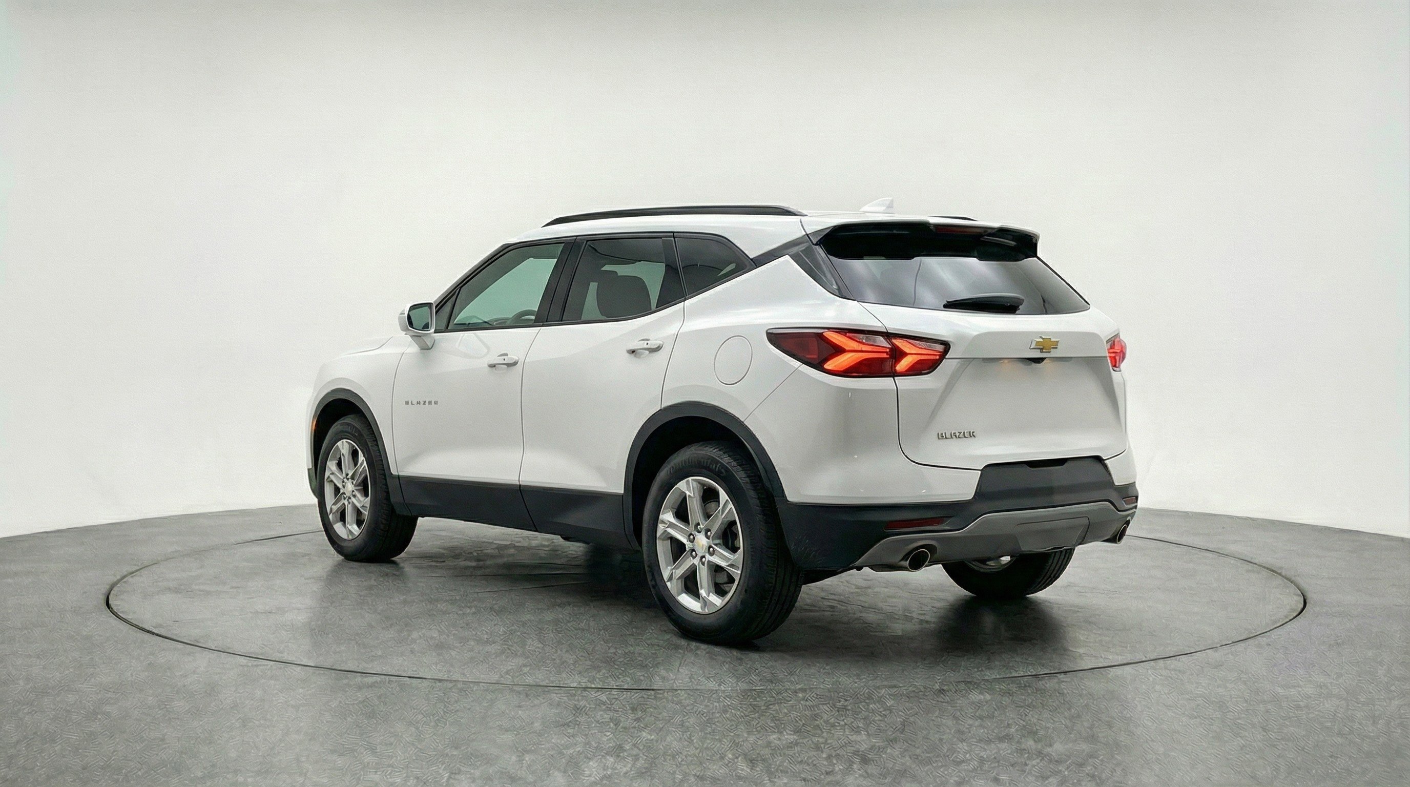Used 2025 Chevrolet Blazer LT image 6