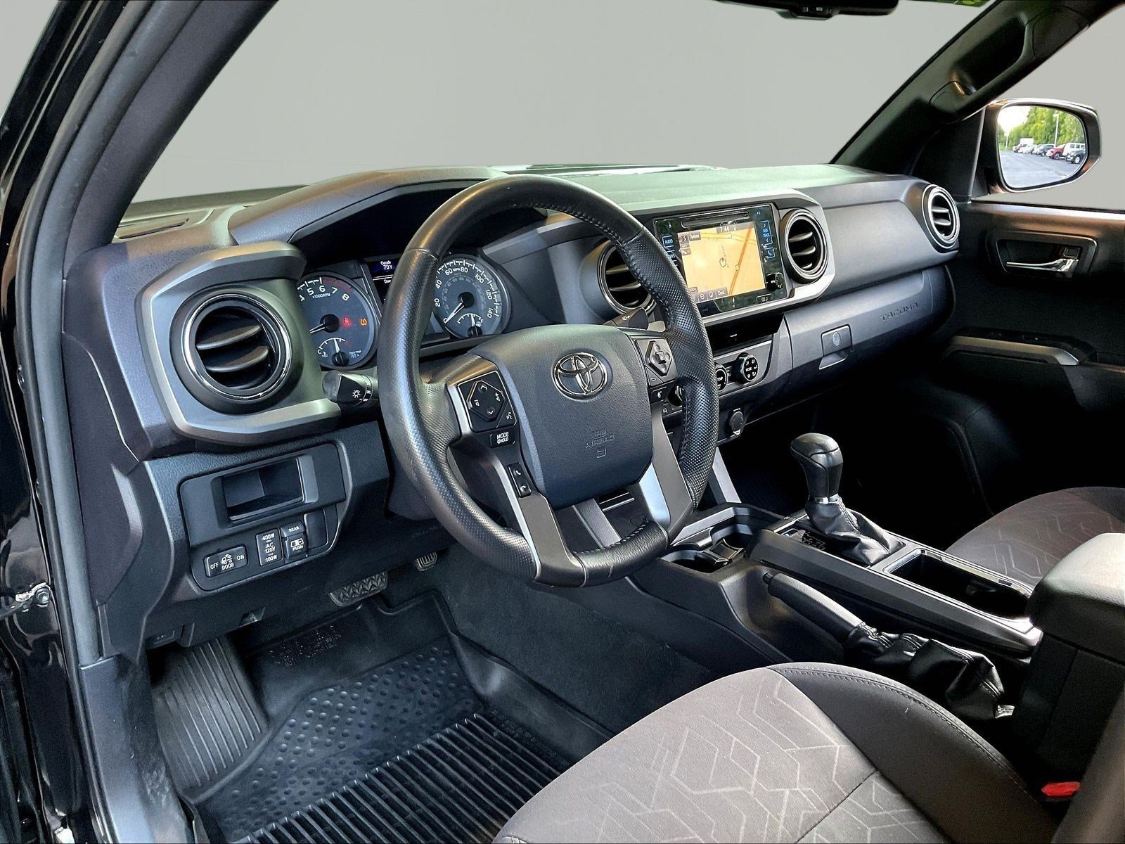Used 2017 Toyota Tacoma TRD Off-Road w/ Tow Package (A/T) AWD/4WD image 17