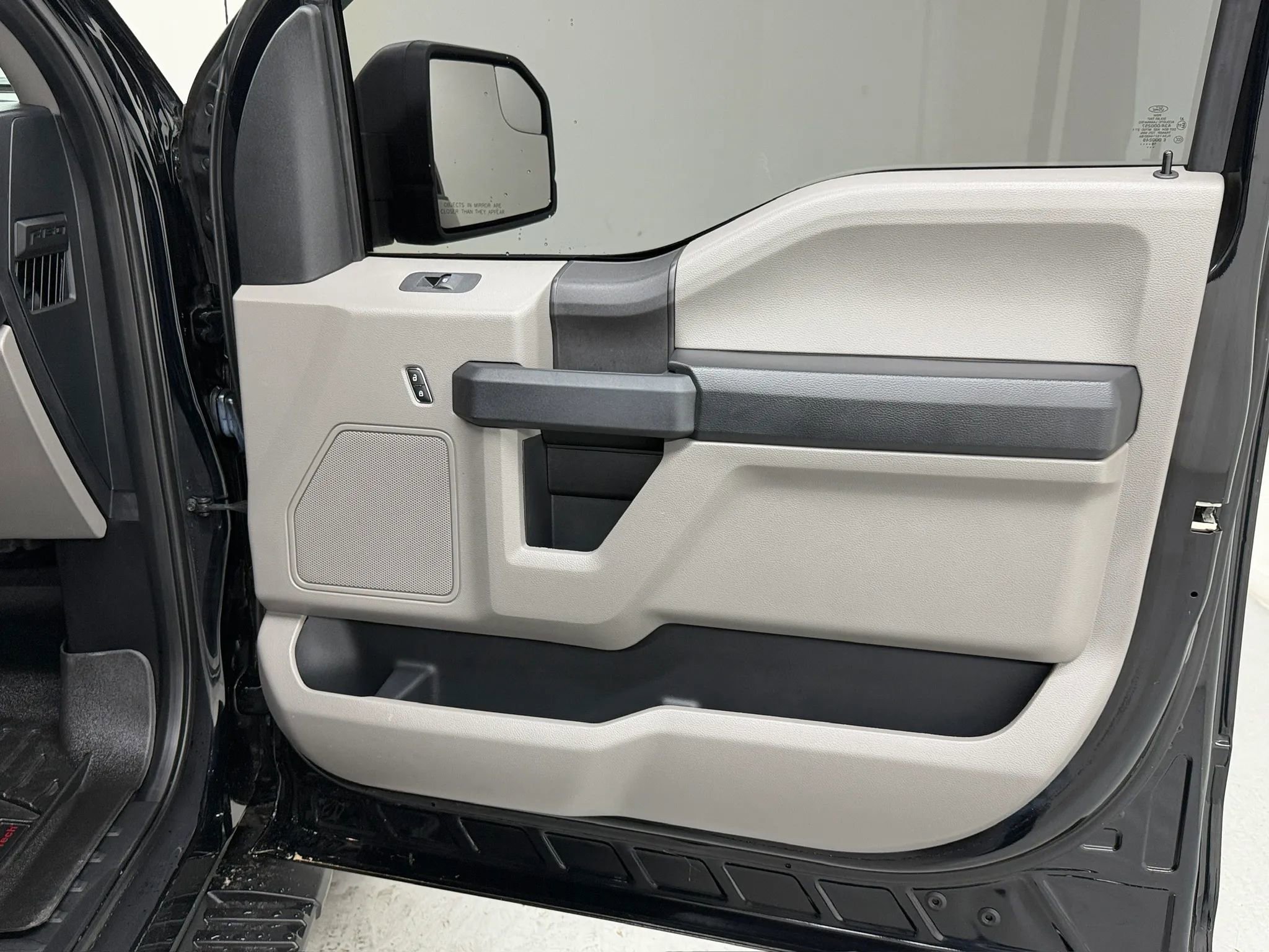 Used 2018 Ford F150 XL w/ Equipment Group 101A Mid AWD/4WD image 33