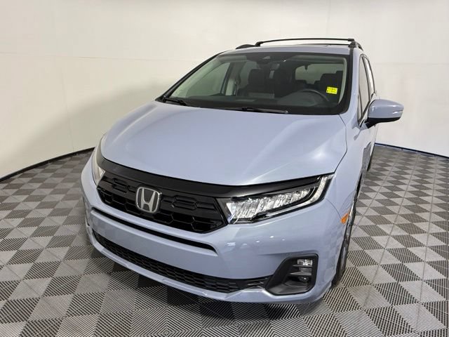 Used 2025 Honda Odyssey Touring image 2