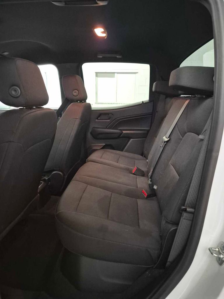 Used 2024 Chevrolet Colorado W/T image 19