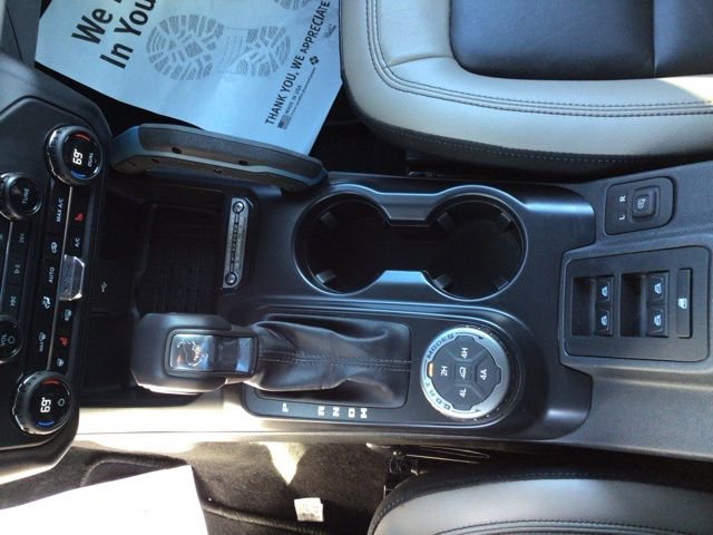 Used 2024 Ford Bronco Wildtrak image 13