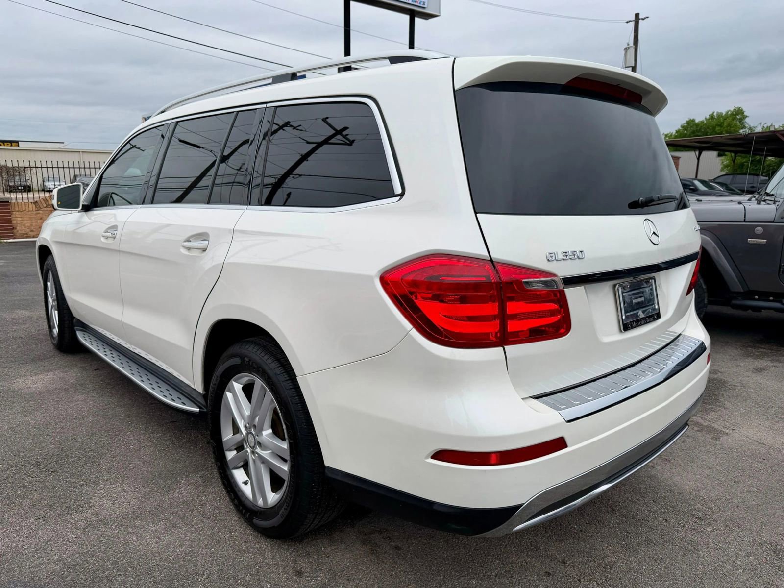 Used 2013 Mercedes-Benz GL 320 BlueTEC 4MATIC image 3