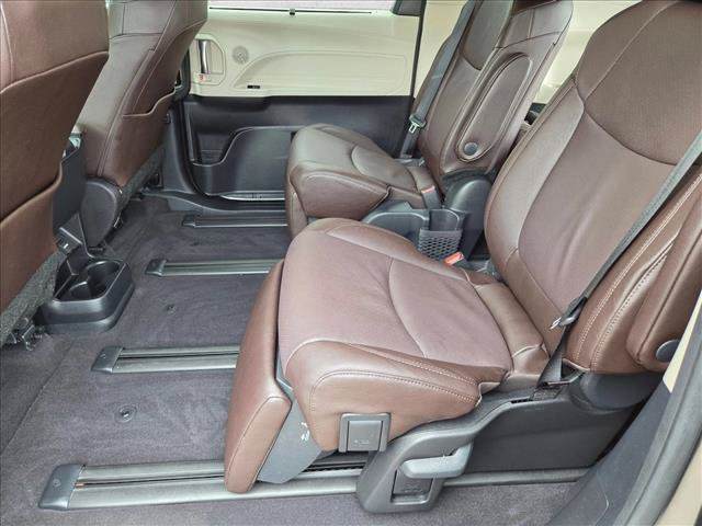 Certified 2024 Toyota Sienna Platinum AWD/4WD image 21