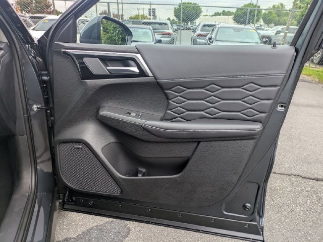 New 2025 Mitsubishi Outlander SEL FWD image 31