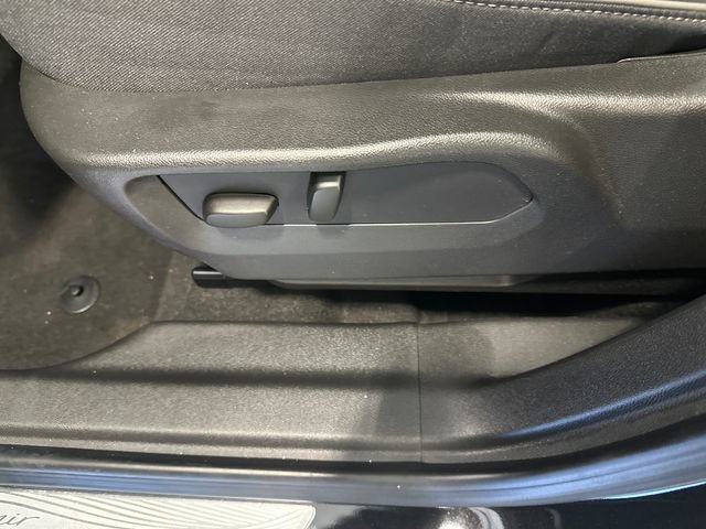 Used 2023 Buick Envision Avenir AWD/4WD image 27