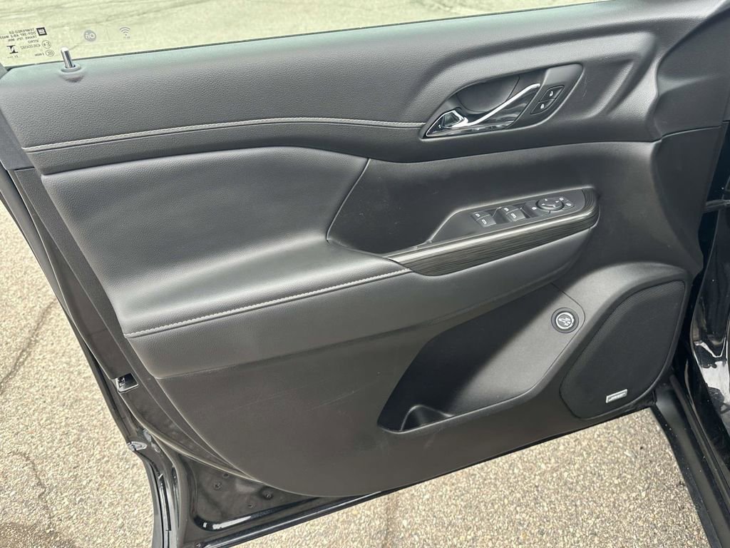 Certified 2023 GMC Acadia SLT w/ Elevation Edition image 18