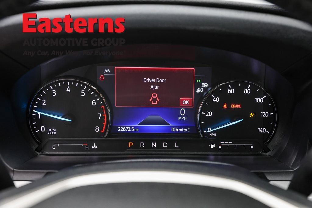 Used 2022 Ford Explorer XLT w/ Equipment Group 202A AWD/4WD image 18