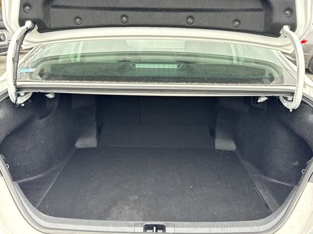 Used 2025 Toyota Camry SE image 12