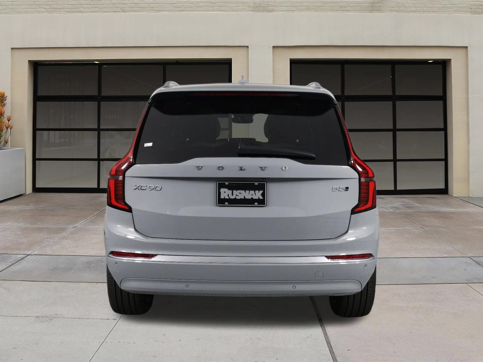New 2026 Volvo XC90 B5 Plus w/ Protection Package AWD/4WD image 4