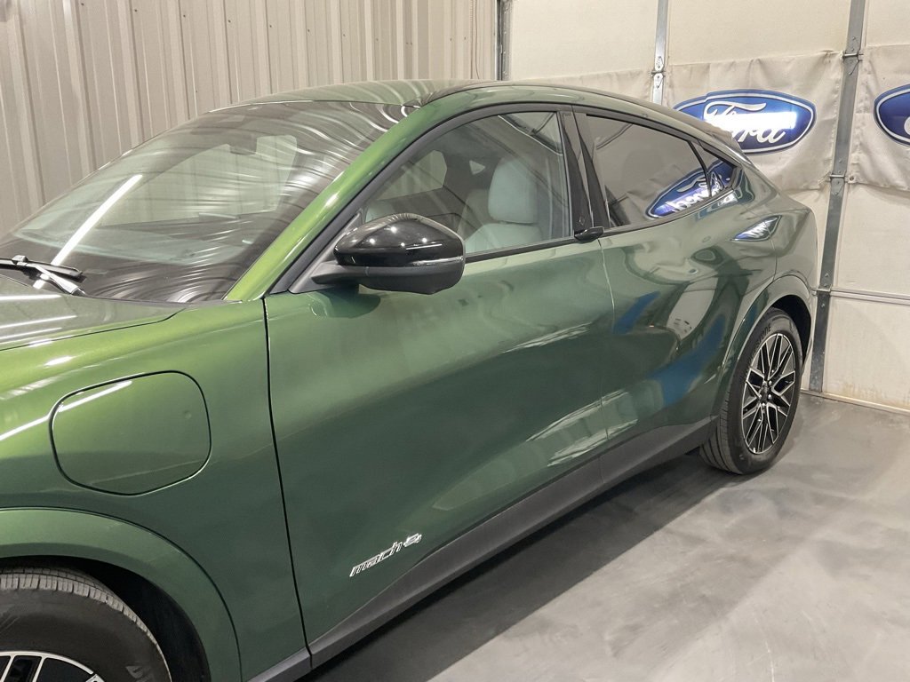 Used 2025 Ford Mustang Mach-E Premium image 5