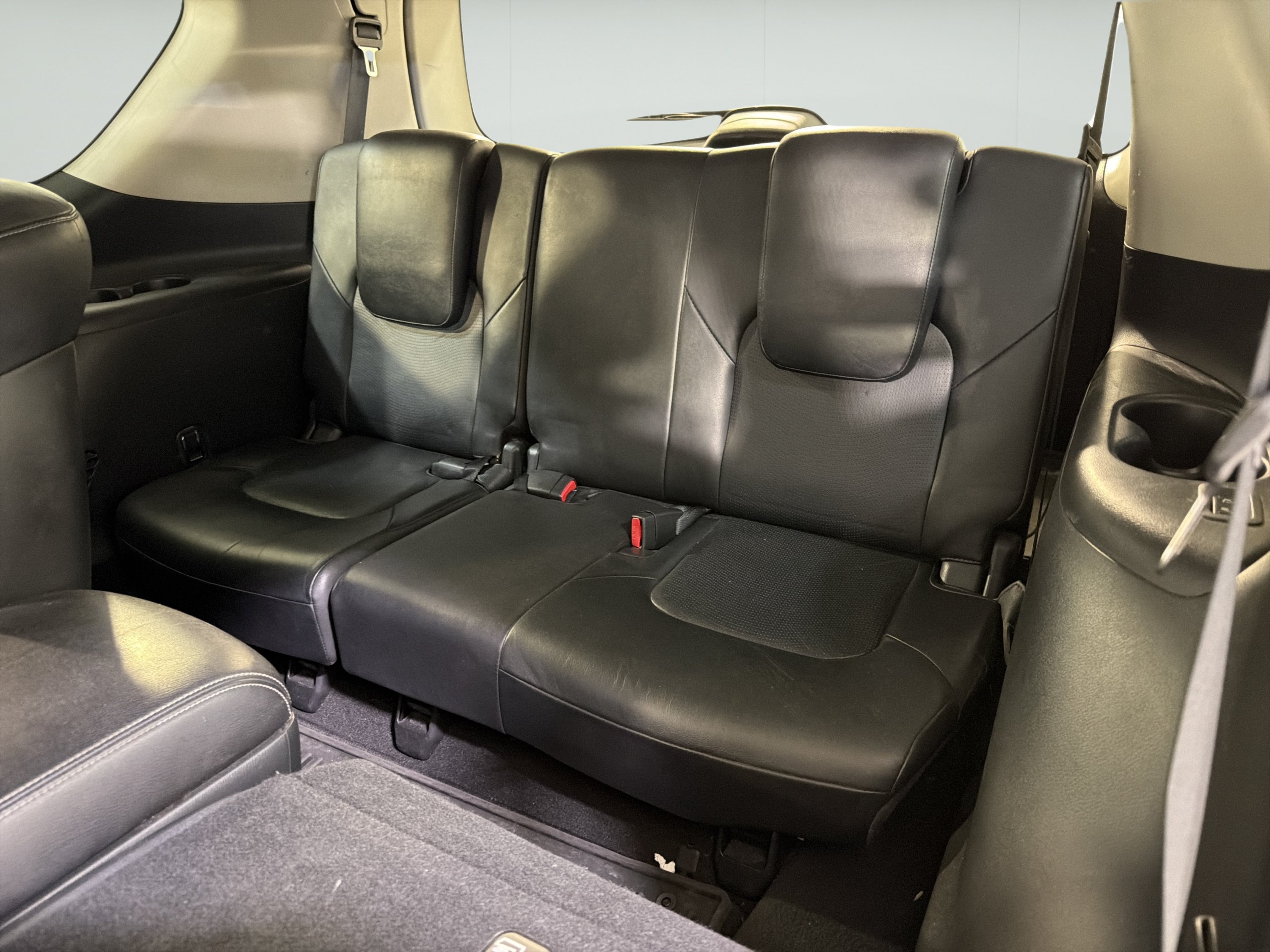 Used 2017 INFINITI QX80 2WD w/ Driver Assistance Package image 12