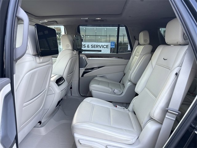 Certified 2025 Cadillac Escalade Premium Luxury Platinum w/ LPO, Floor Liner Package image 15