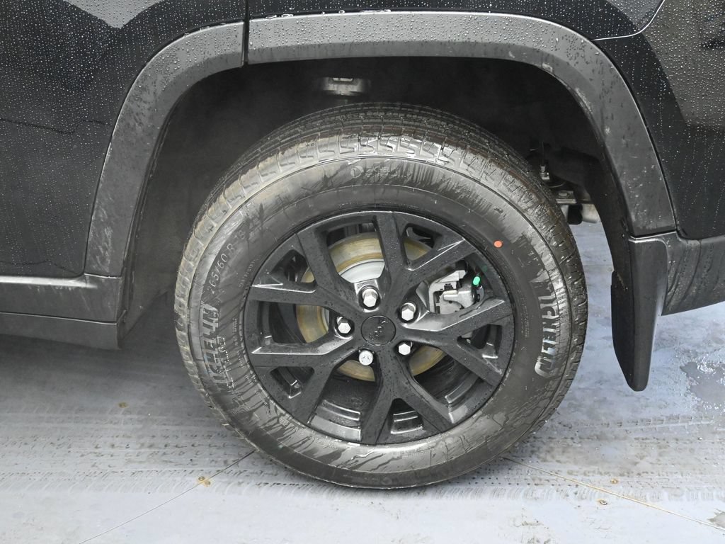 New 2026 Jeep Grand Cherokee Altitude AWD/4WD image 9