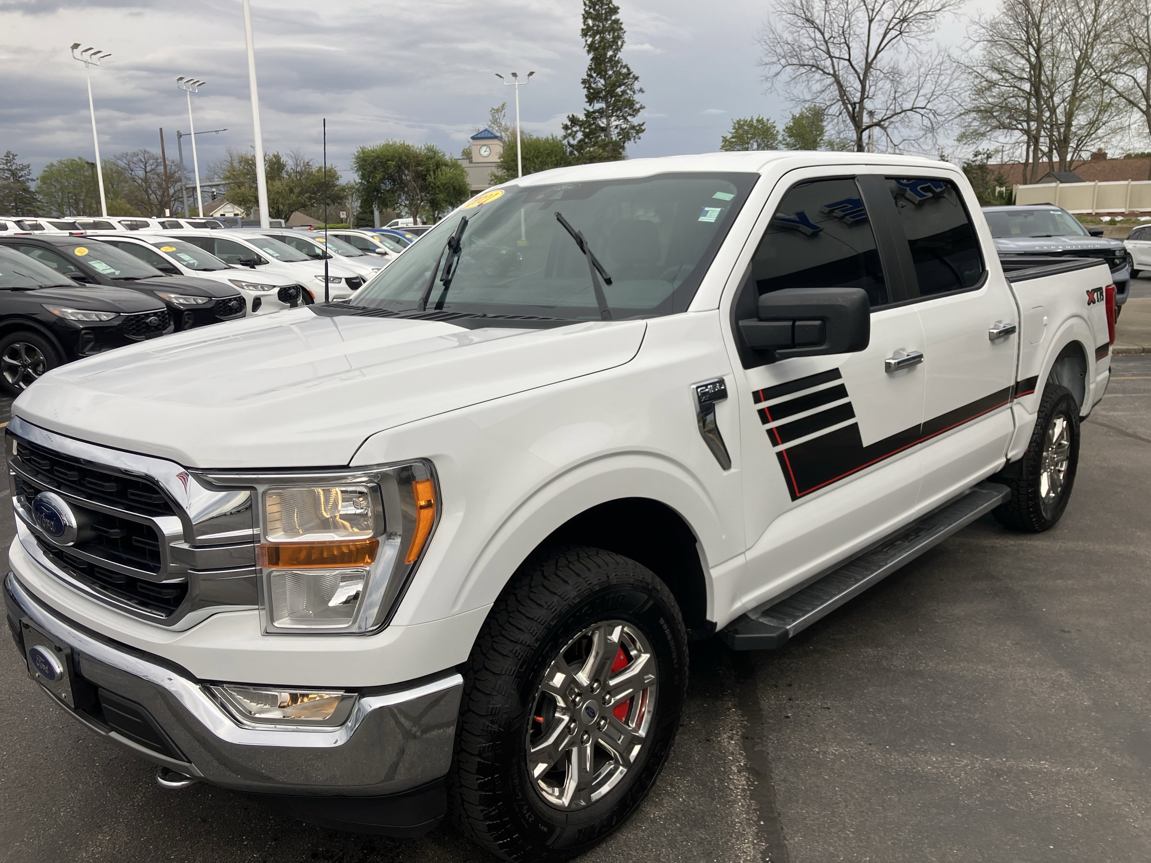 Used 2021 Ford F150 XLT w/ XTR Package image 3