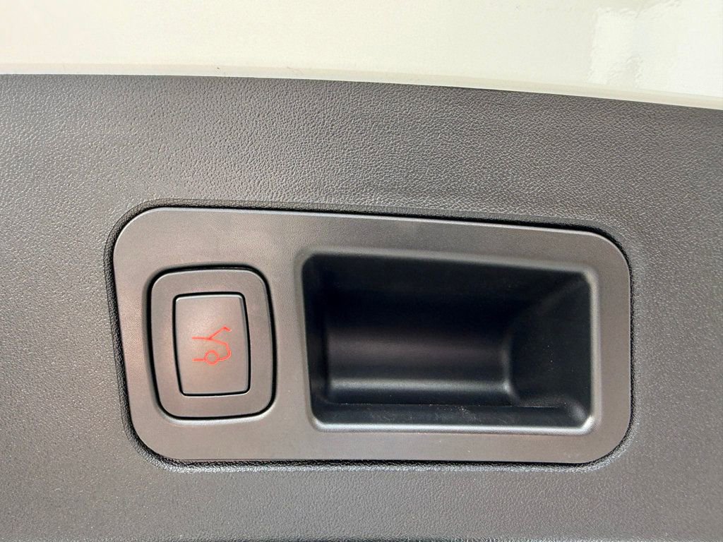 Used 2020 Tesla Model S AWD image 31