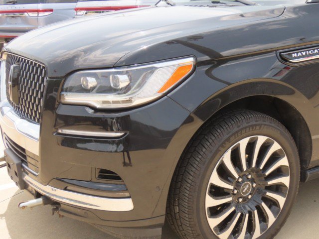 Used 2022 Lincoln Navigator Black Label AWD/4WD image 3
