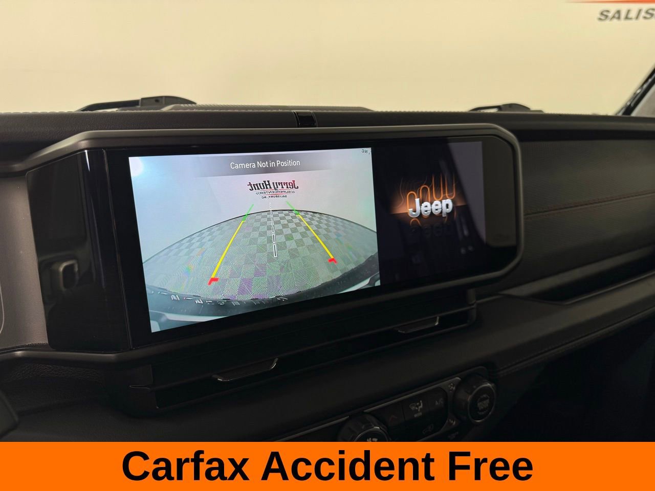 Used 2025 Jeep Wrangler Unlimited Rubicon image 3