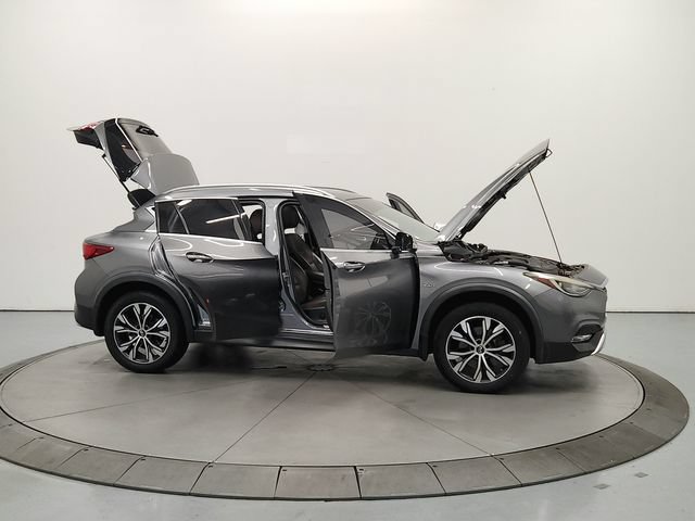 Used 2017 INFINITI QX30 Premium w/ Navigation Package AWD/4WD image 17