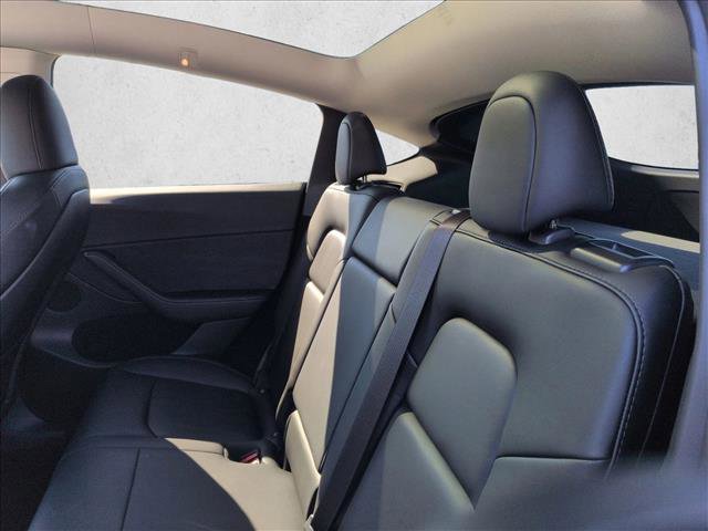 Used 2023 Tesla Model Y Long Range image 19
