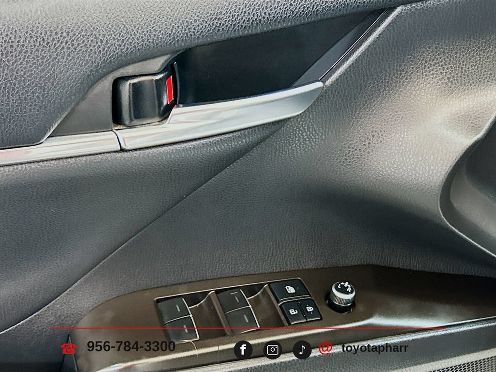 Used 2022 Toyota Camry XSE w/ Cold Weather Package FWD image 15