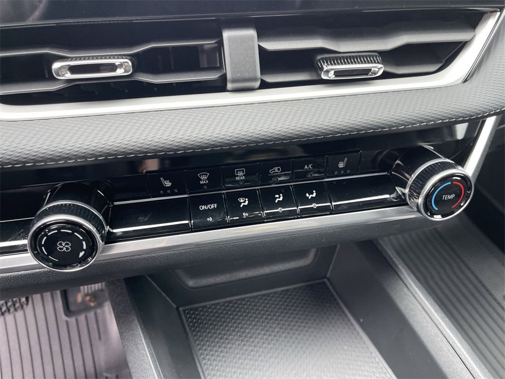 New 2026 Chevrolet Equinox LT w/ Safety and Technology Package image 19