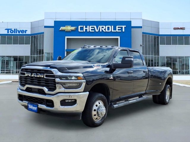 Used 2025 RAM 3500 Tradesman AWD/4WD image 2