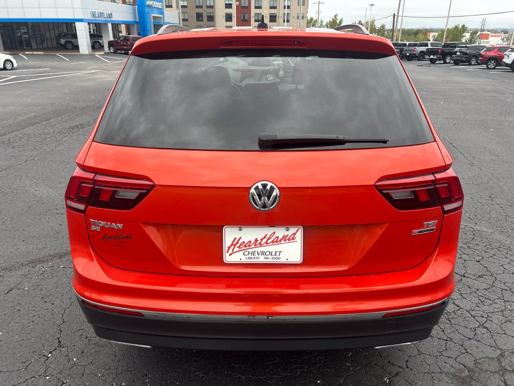 Used 2018 Volkswagen Tiguan SE AWD/4WD image 4