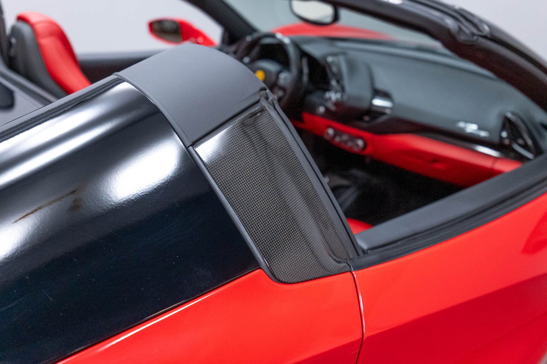 Used 2018 Ferrari 488 Spider RWD image 33