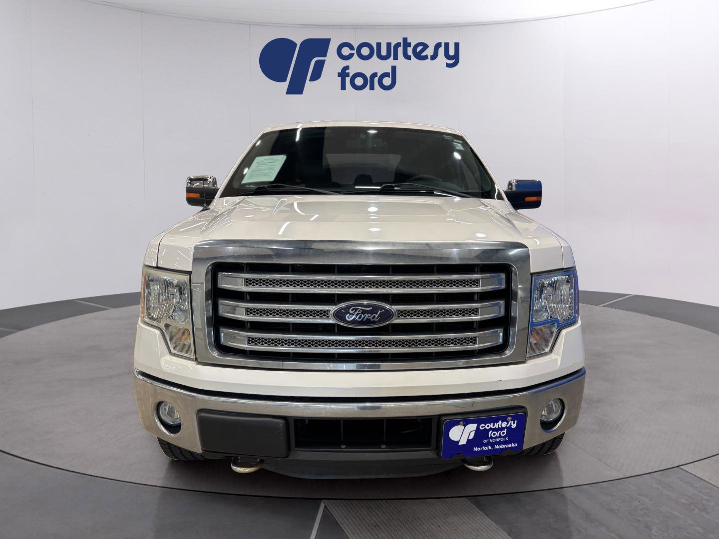 Used 2014 Ford F150 Lariat w/ Lariat Chrome Package image 2