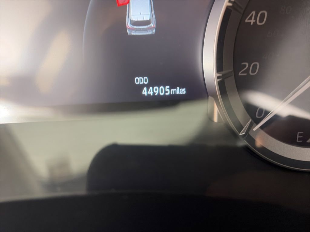 Used 2023 Toyota Highlander XLE image 5