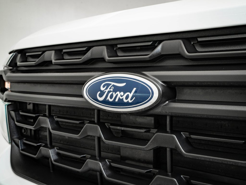 Used 2024 Ford Maverick XL image 3