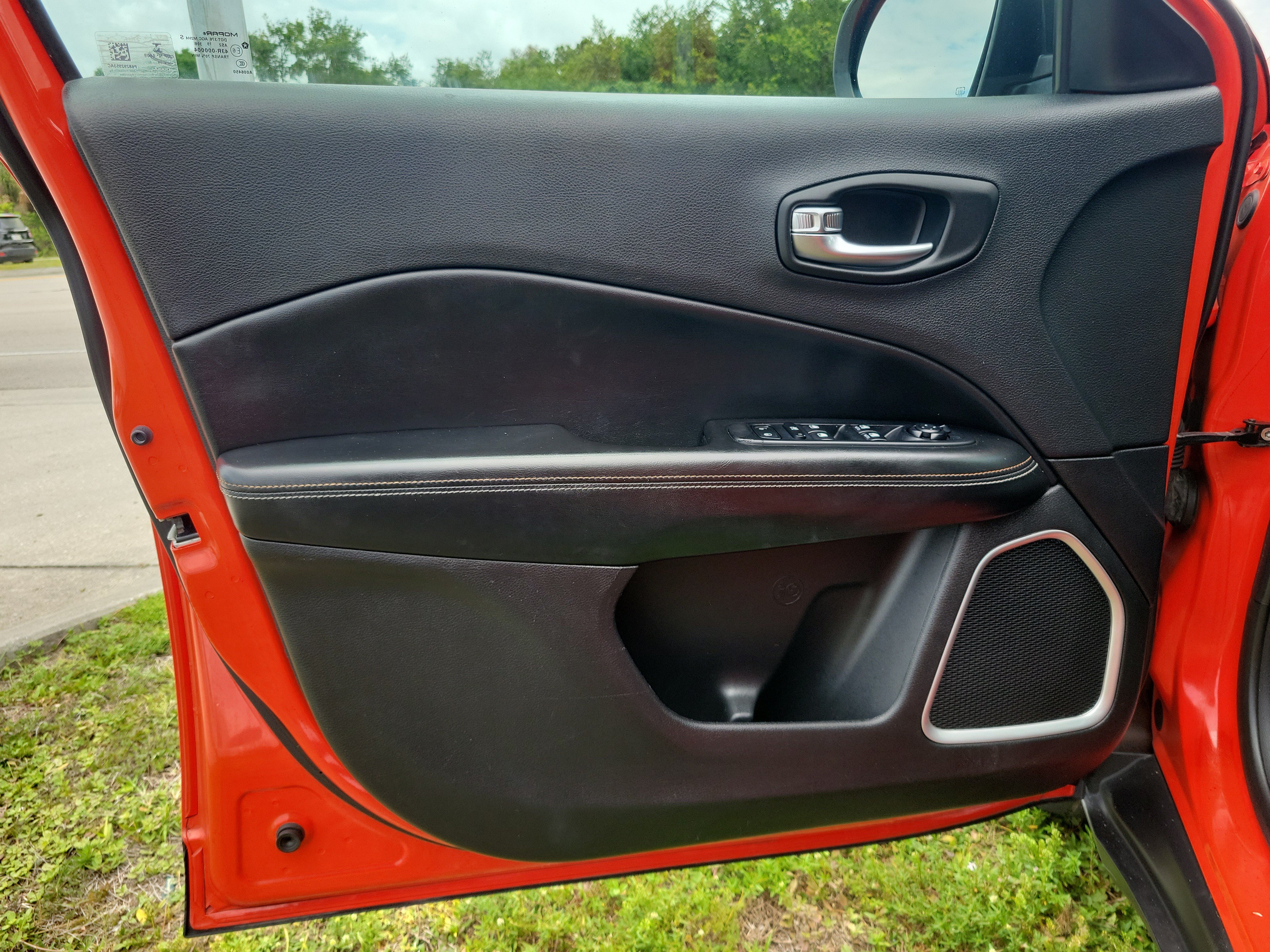 Used 2019 Jeep Compass Sport FWD image 15