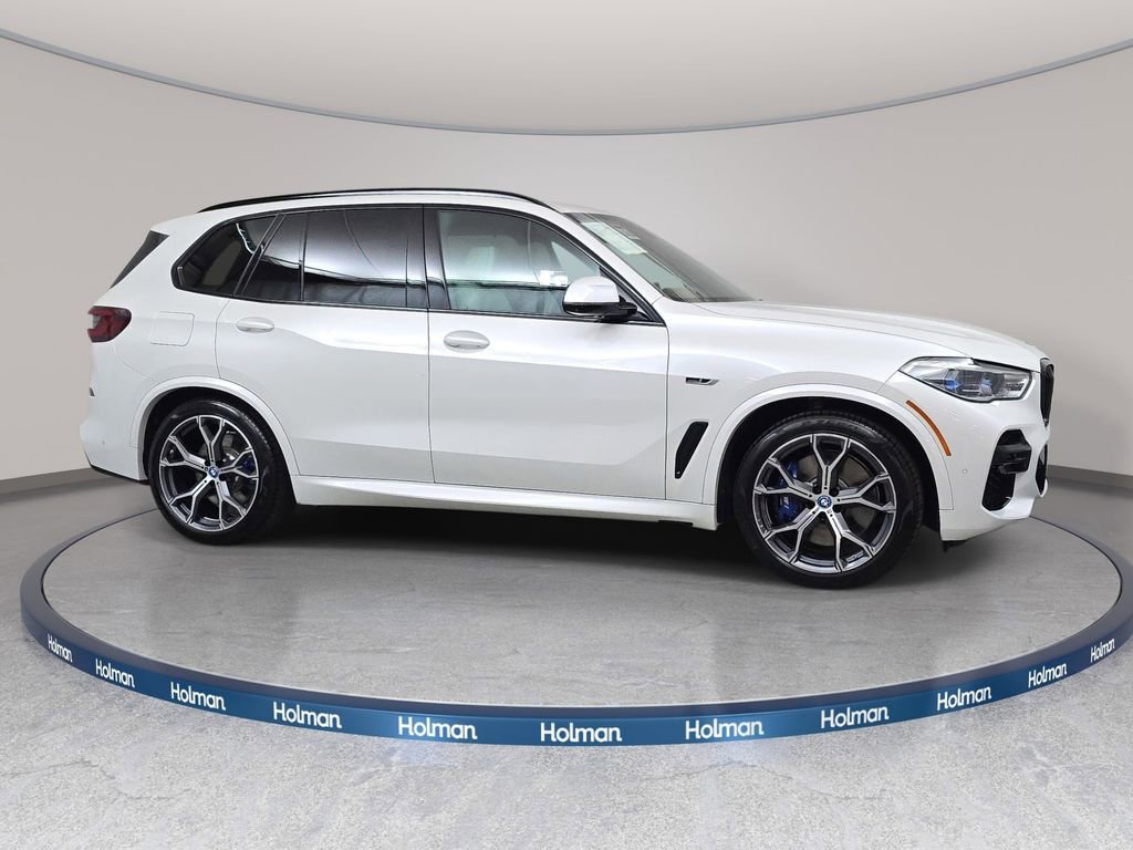 Certified 2023 BMW X5 xDrive45e w/ Executive Package AWD/4WD image 4