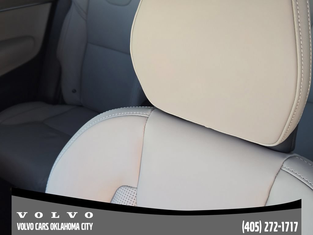New 2026 Volvo XC90 T8 Ultra w/ Lounge Package image 14
