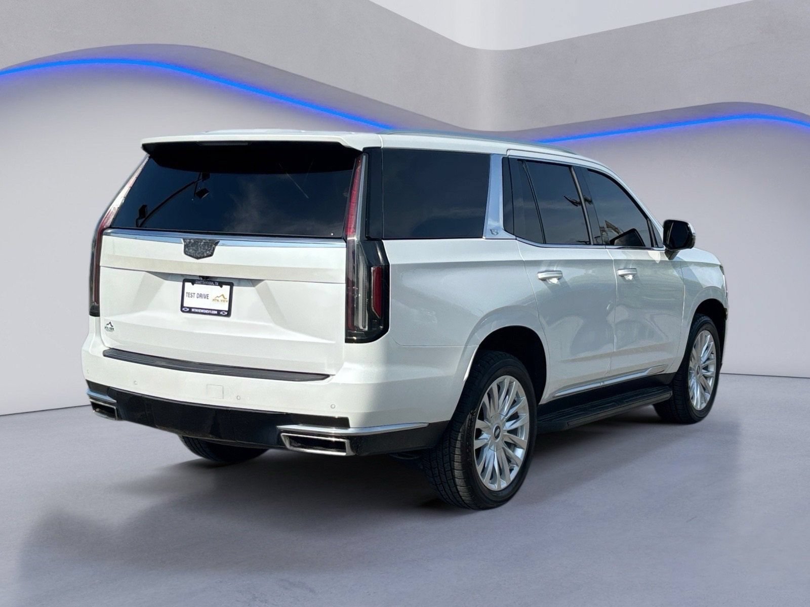 Used 2022 Cadillac Escalade Luxury AWD/4WD image 12
