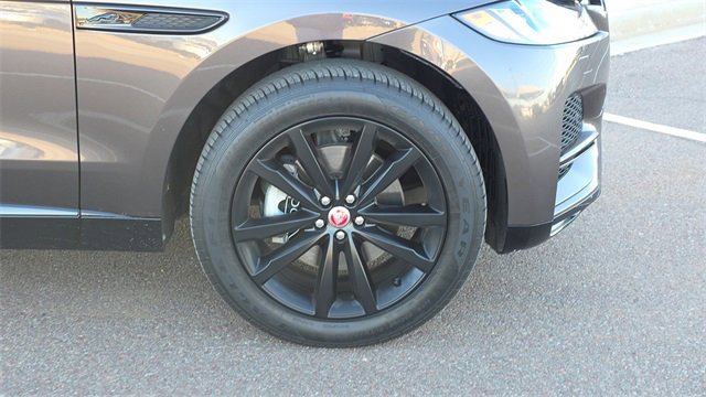 Used 2023 Jaguar F-PACE S image 32